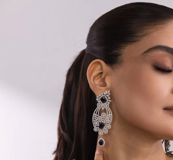 Sapphire long earrings in diamond